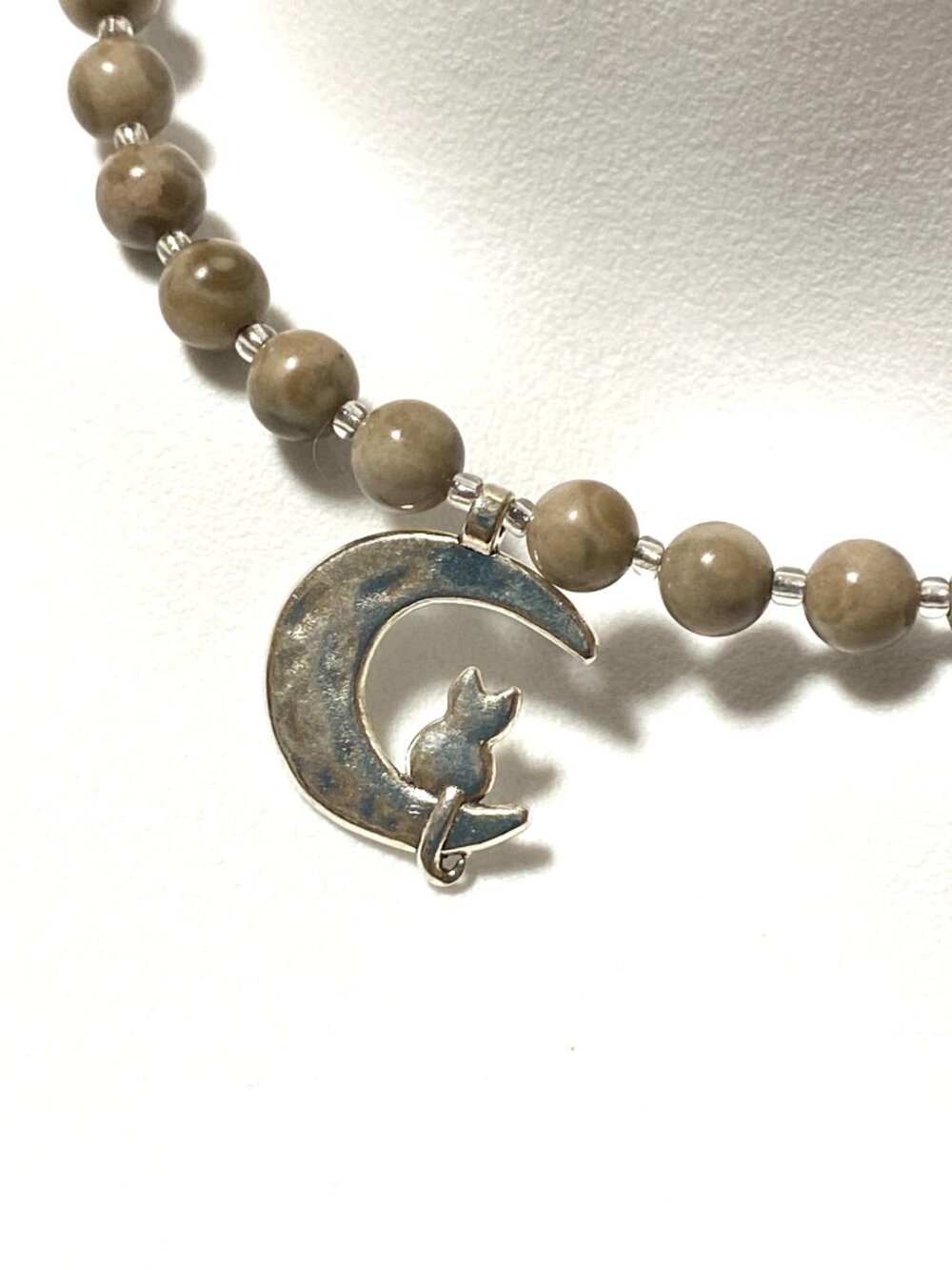 Light Brown Agate Short Necklace, Gemstone & Silver Cat on the Moon Pendant